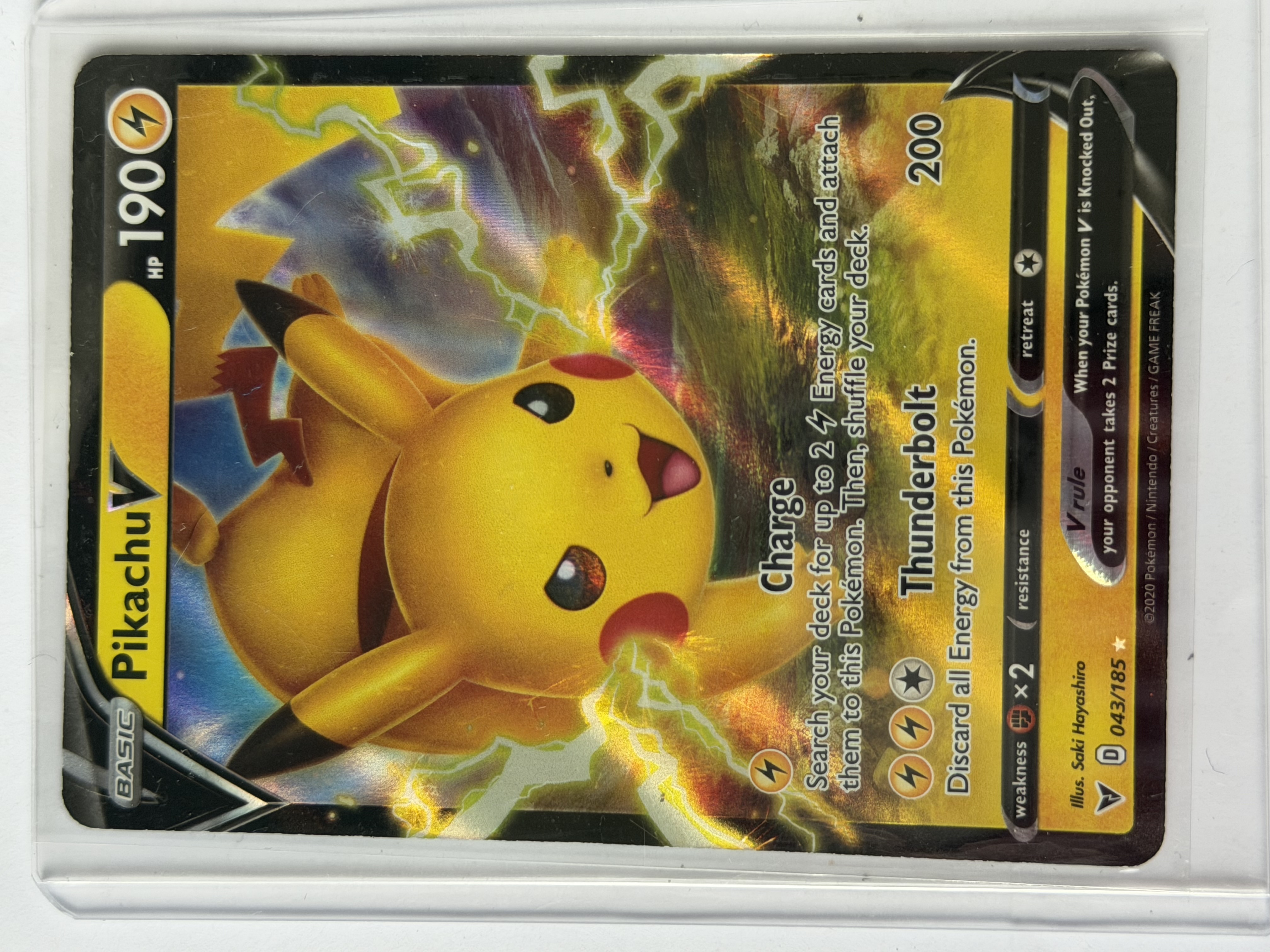 Carta Pikachu V 043/185 — Vivid Voltage