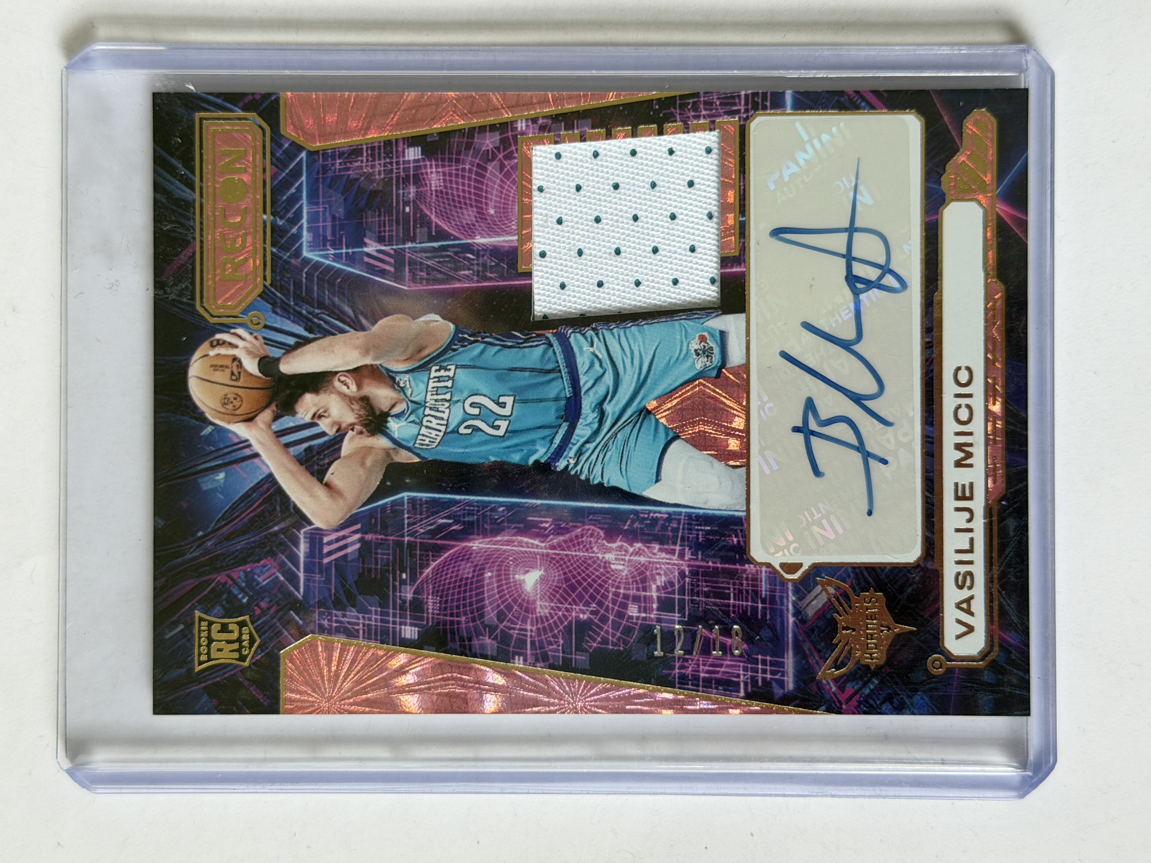Carta Rookie Vasilije Micic 12/18 Auto