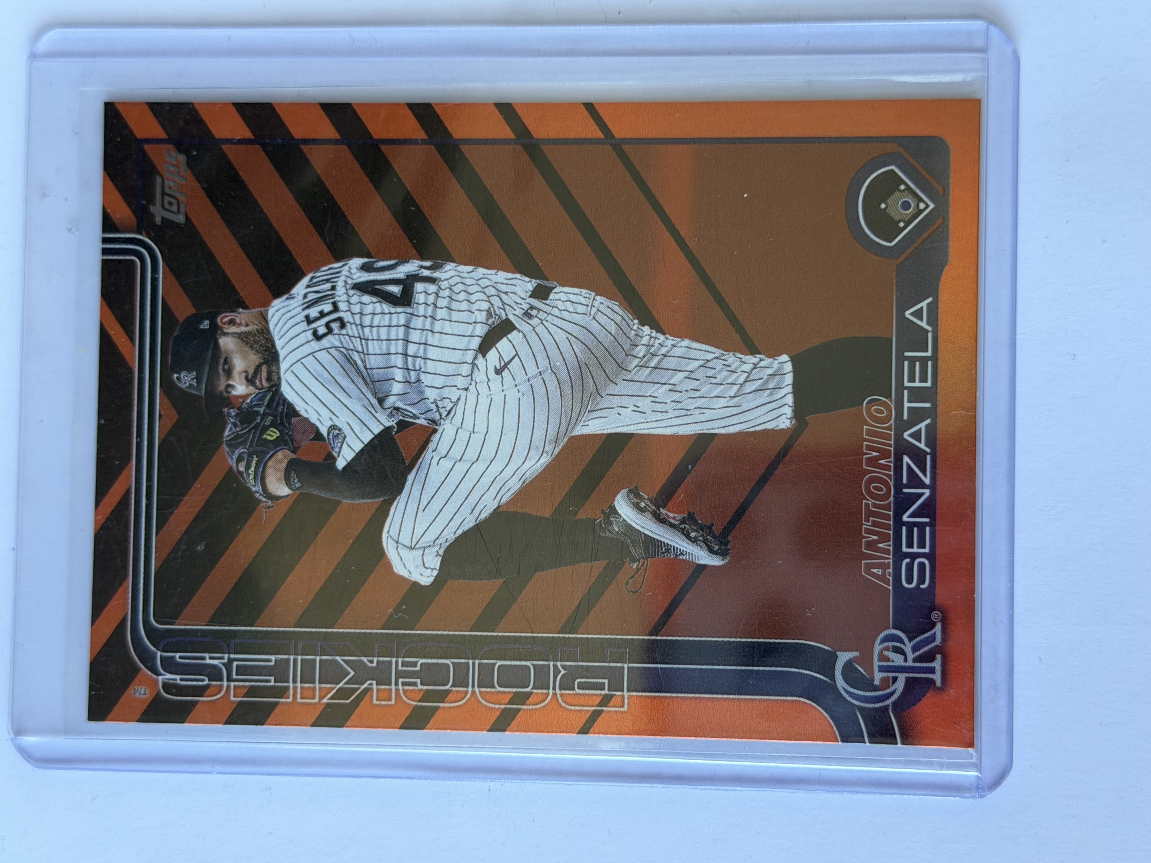 Carta Antonio Senzatela — 2025 Topps Update Holiday Orange & Black Foil #US154