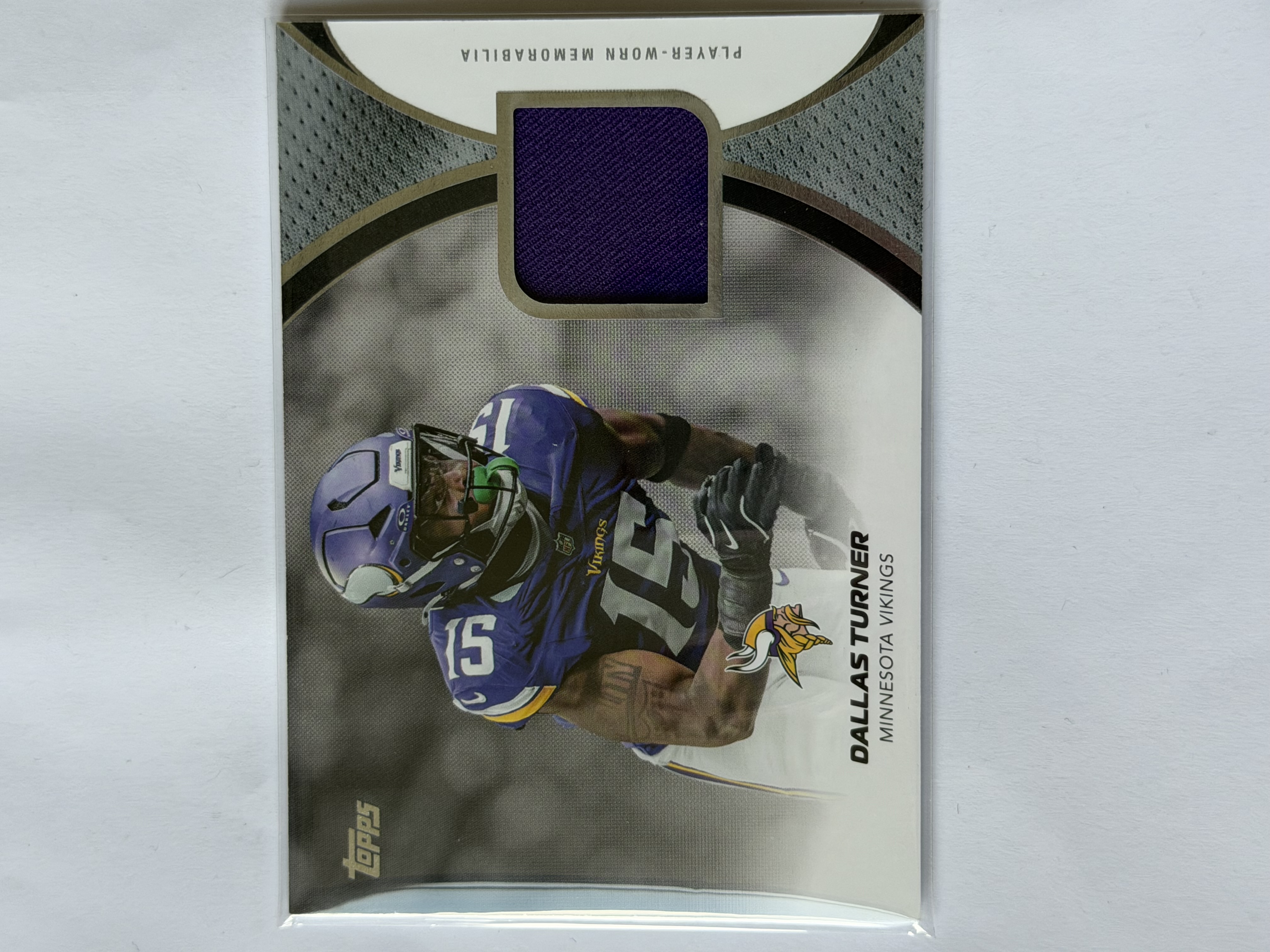 Carta Dallas Turner — 2026 Topps Flagship Football NFL Material Card Memorabilia