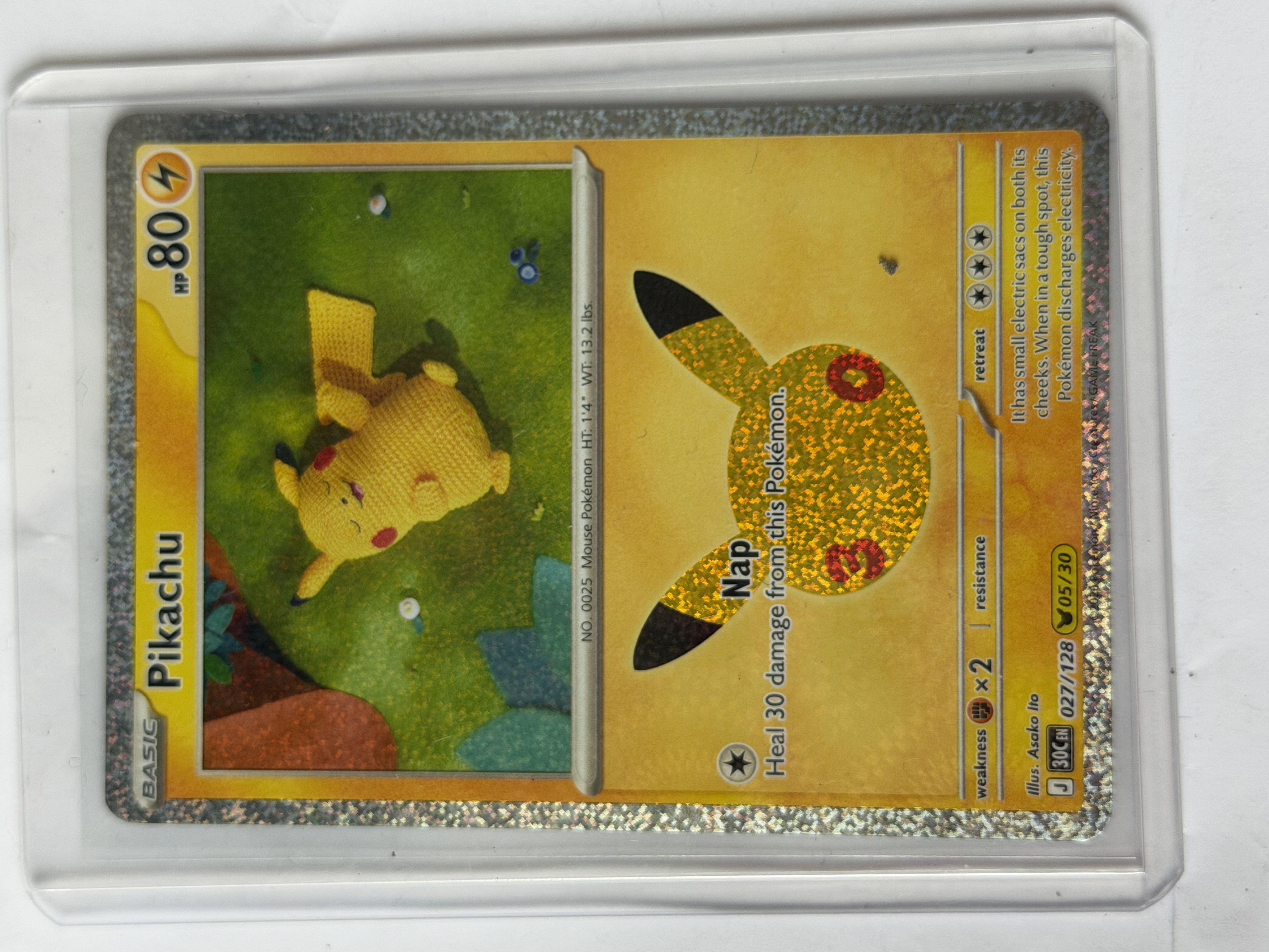 Carta Pikachu 30th Anniversary